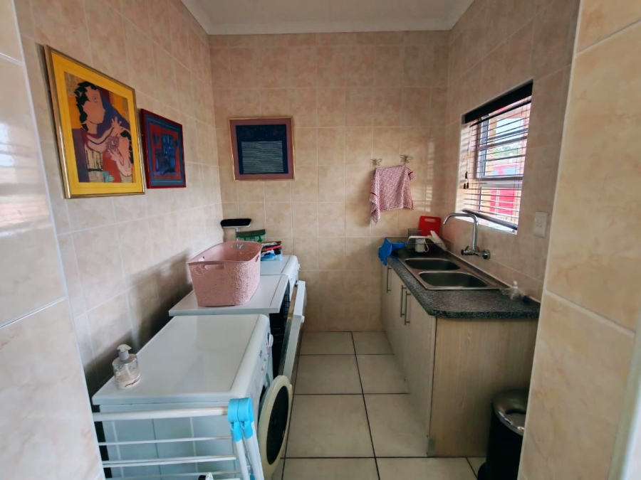3 Bedroom Property for Sale in Dana Bay Western Cape